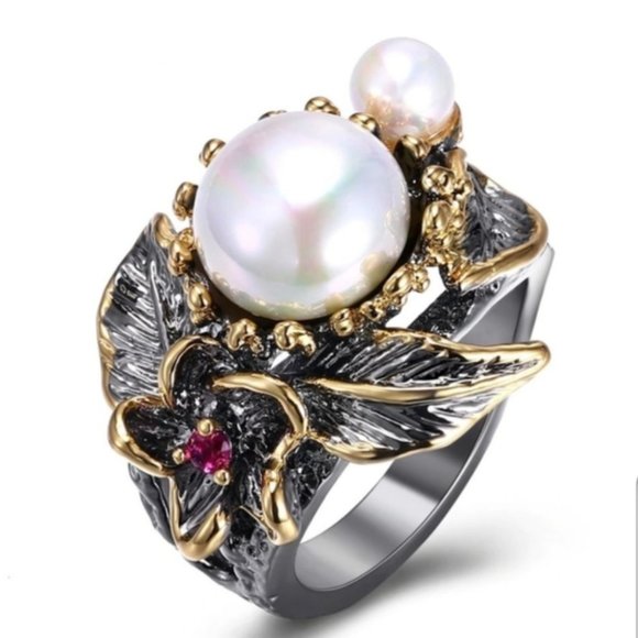 Jewelry - NEW Italian Jewelry Gold Flower Pearl Ring